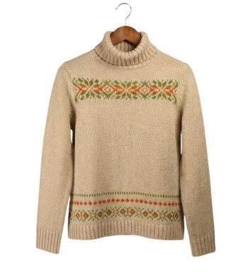 Pull épais laine camel UF368C – Col montant & motif fantaisie