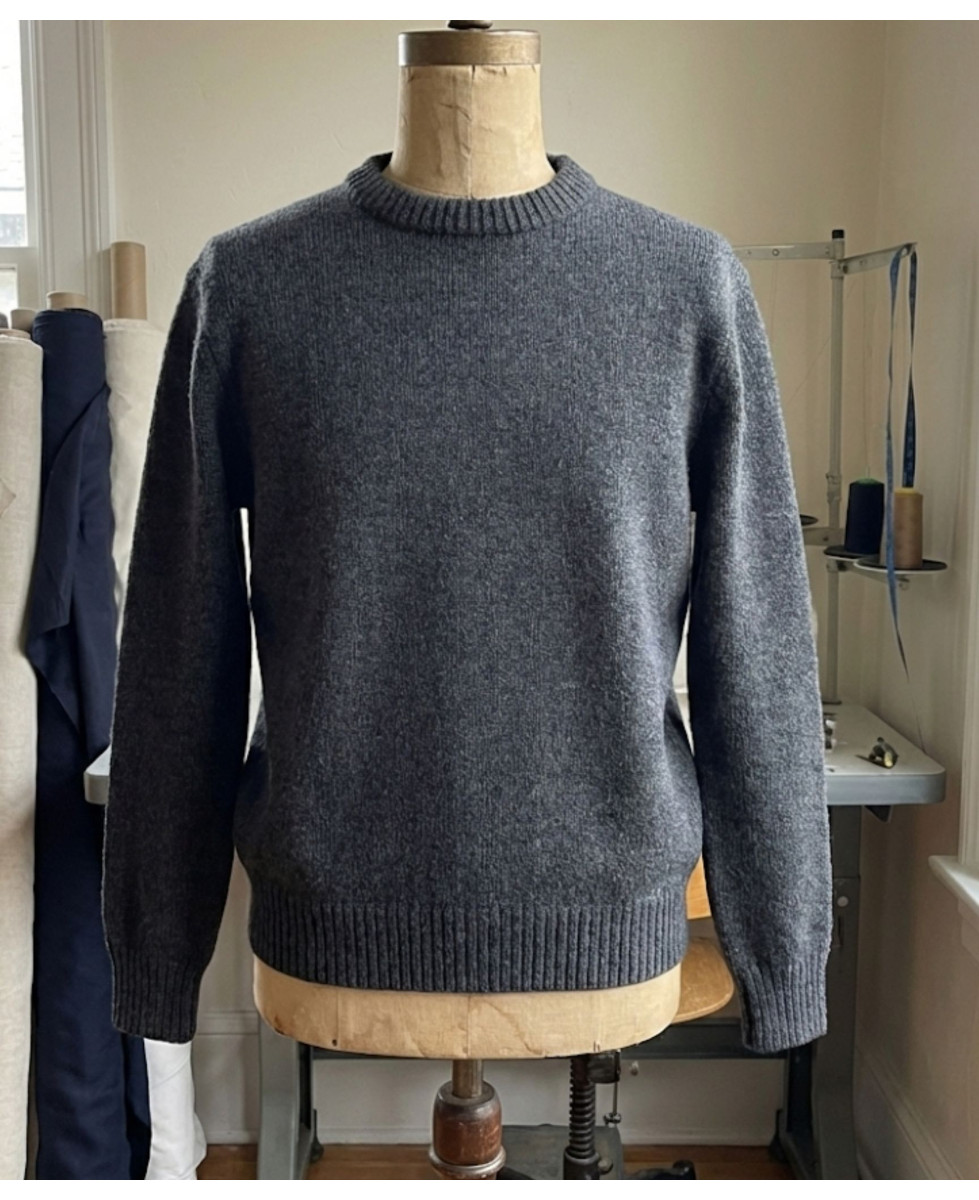 Pull homme ras‑cou Mayflower gris foncé – confort chic