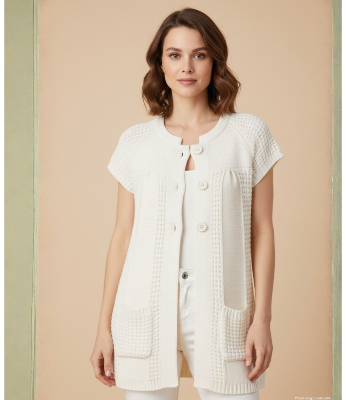 Gilet femme écru maille courte AH1177E – Élégance facile