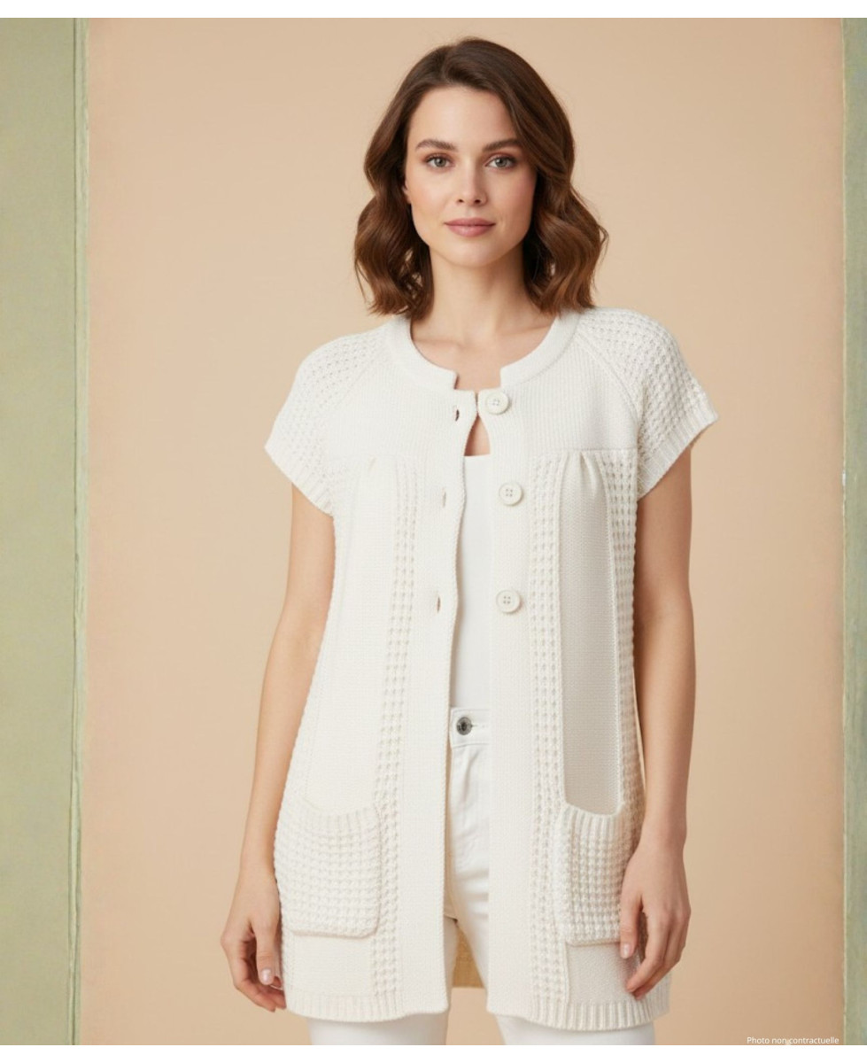 Gilet femme écru maille courte AH1177E – Élégance facile
