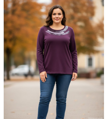 Tee-shirt violet femme col pailleté – Chic & confort