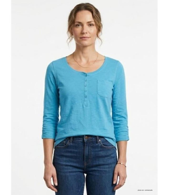 Tee-shirt manches 3/4 MAYFLOWER modèle DIMITRI1 coloris bleu en maille flammée avec poche poitrine et col boutonné.