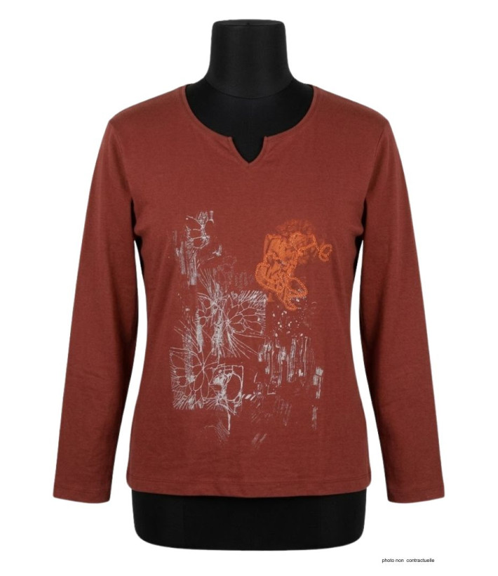 AXONE CHALON2B - Tee-shirt bordeaux col V imprimé et bas fendu