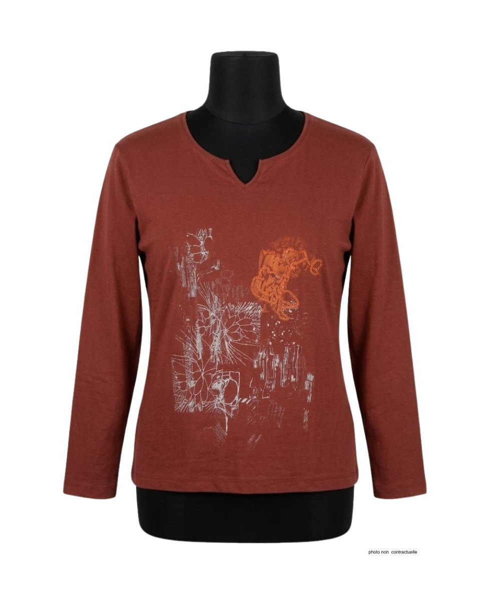 AXONE CHALON2B - Tee-shirt bordeaux col V imprimé et bas fendu