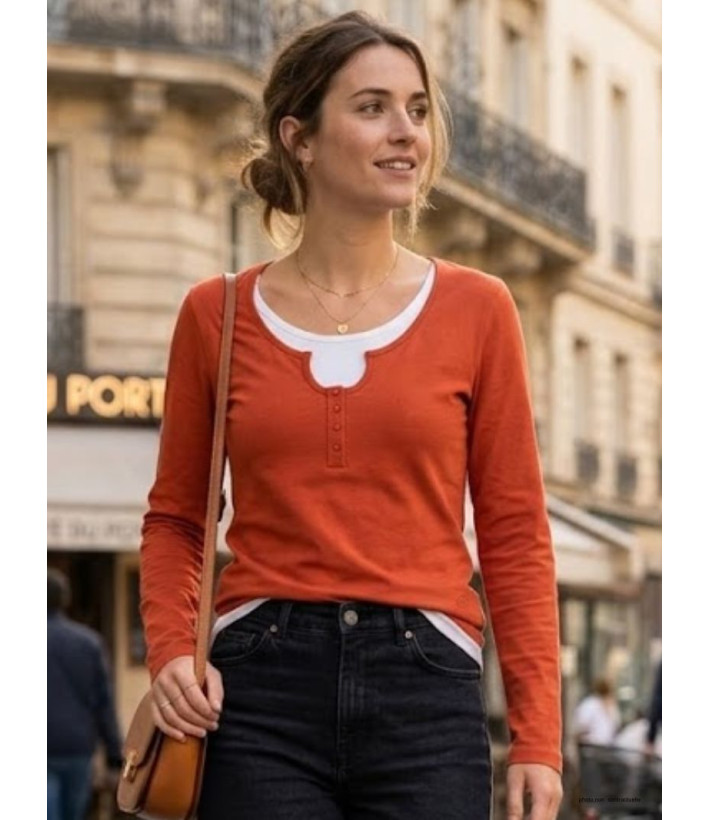 MAYFLOWER CLUB2R : Tee-shirt Rouge Fantaisie Effet 2 en 1