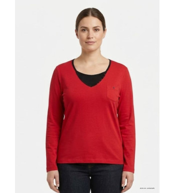 Tee-shirt grande taille AXONE modèle COCCOUN1R rouge avec faux col noir et blanc et poche poitrine.