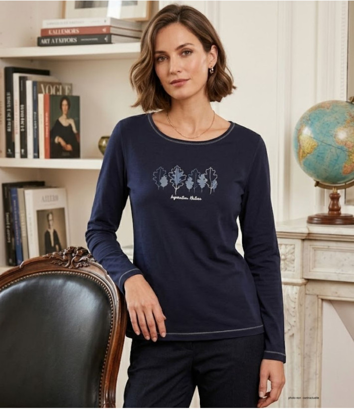 Tee-shirt manches longues MAYFLOWER modèle NOBODY1 coloris bleu marine avec sérigraphie argentée.