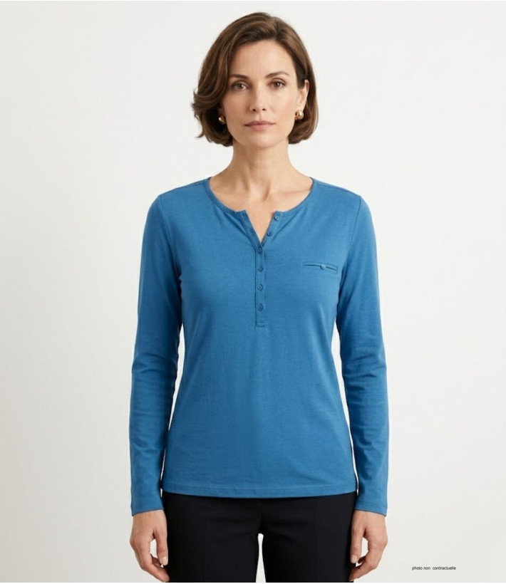 MAYFLOWER NOVICE2 : Tee-shirt bleu col tunisien et satin