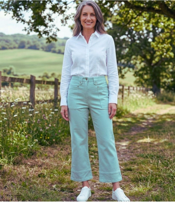 MAYFLOWER Basic Stretch : Pantacourt femme bleu ciel lagon