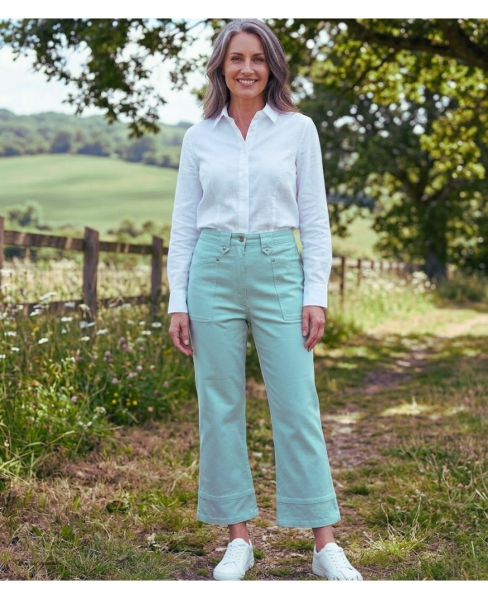 MAYFLOWER Basic Stretch : Pantacourt femme bleu ciel lagon