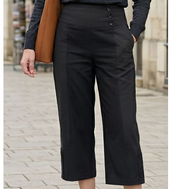 Pantacourt de ville femme noir MAYFLOWER modèle 910368U002 en tissu bi-matière coton et polyamide.