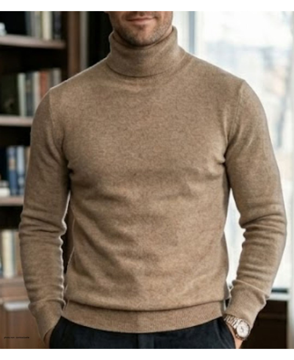 Pull homme à col roulé Mayflower RH037S en maille beige sable, composition coton et acrylique.