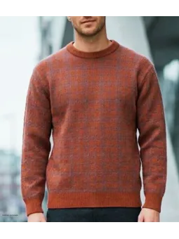 Pull homme MAYFLOWER modèle RH077T en maille 30% laine coloris orange tomette et gris acier à motifs Jacquard.