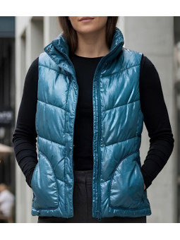 Gilet sans manches matelassé femme bleu turquoise MAYFLOWER modèle SH1096T avec col montant et zip.