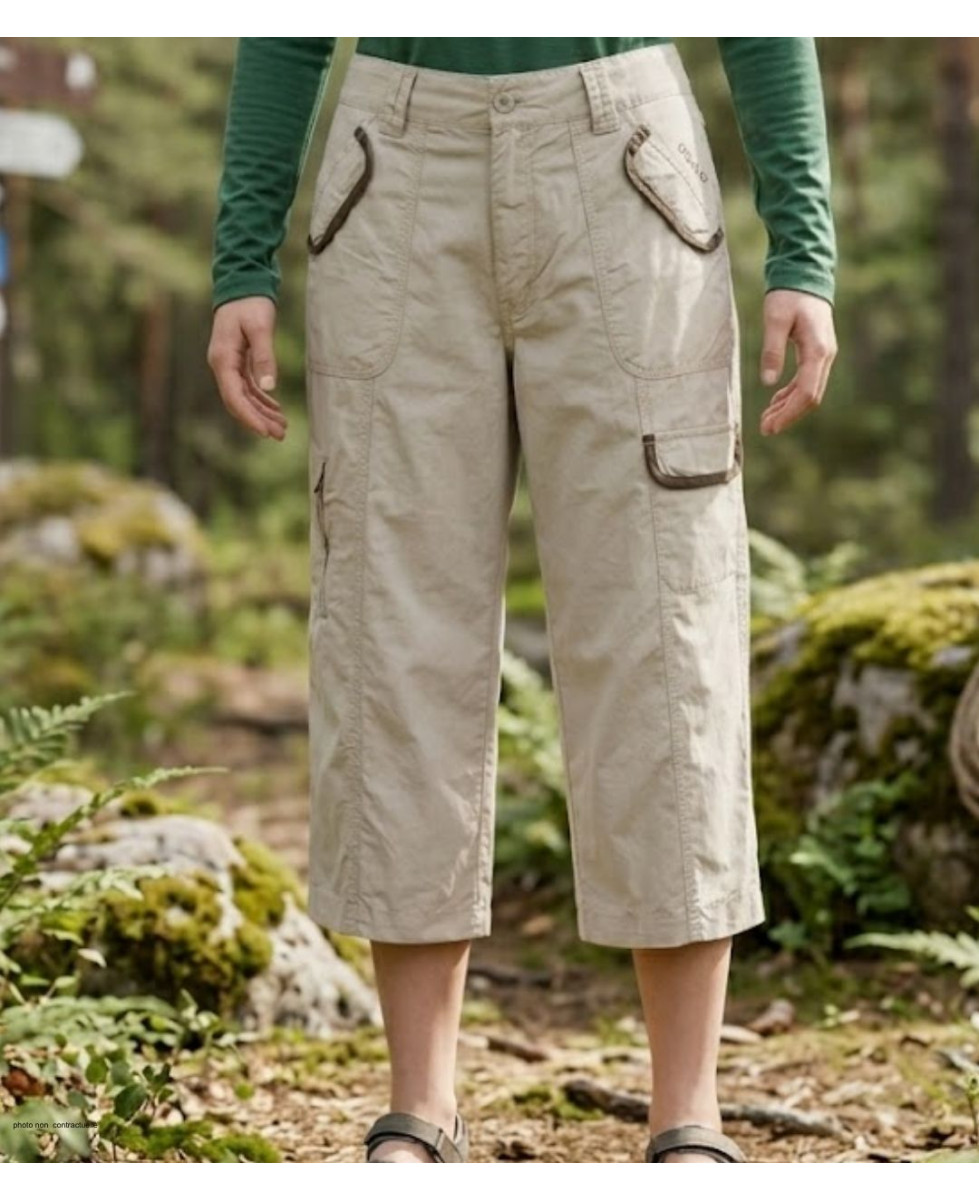 Pantacourt femme OGALO modèle SE1261 en toile 100% coton coloris beige.
