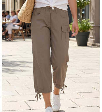 Pantacourt détente femme MAYFLOWER modèle ECLAT2T coloris taupe 100% coton avec poche jambe.