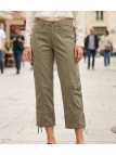 Pantacourt femme multipoches en coton vert kaki modèle MELINDA1 de la marque MAYFLOWER.