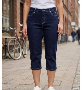 Pantacourt femme ultra-stretch MAYFLOWER modèle SAFRAN1 coloris bleu denim