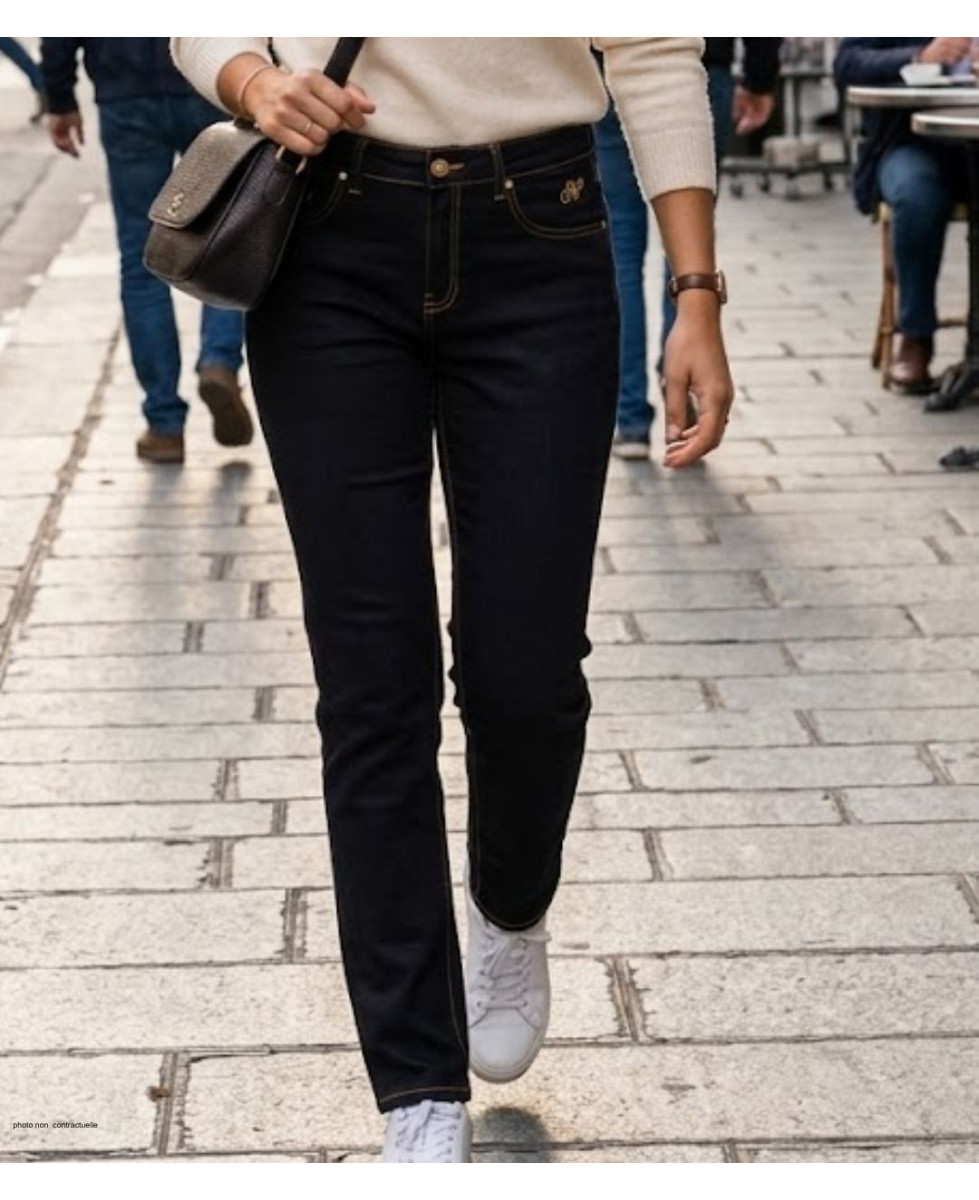 Pantalon noir femme MAYFLOWER modèle CLAUDIA1BV en tissu ultra stretch avec 5 poches.