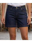 Short en jean bleu pour femme marque Mayflower modèle SE0074 avec 5 poches et revers au bas des jambes.