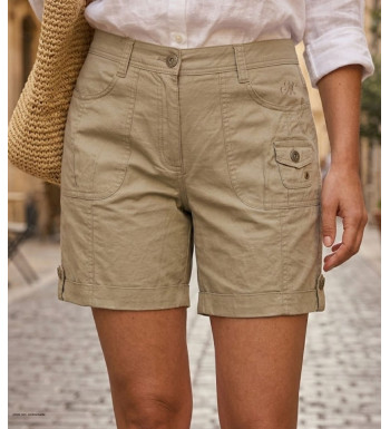 Short de détente pour femme en coton beige de la marque MAYFLOWER modèle MARK2 doté de quatre poches fonctionnelles