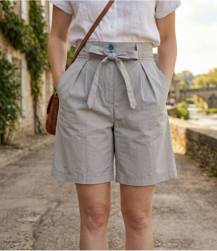 MAYFLOWER SE1105T : Short Mi-Long Turquoise avec Ceinture Elégante