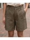 Short en lin pour femme de couleur vert avocat MAYFLOWER modèle SE1176A coupe ajustée chic.