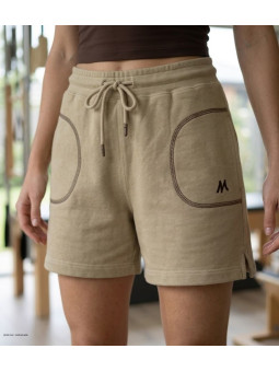 Short de sport en molleton léger pour femme de marque MAYFLOWER modèle SE9039S coloris beige sable posé à plat