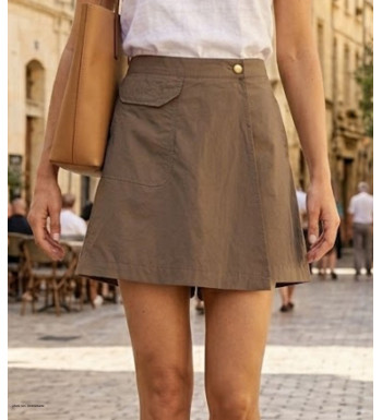 Jupe-short marron noisette pour femme en pur coton de marque MAYFLOWER modèle MARION2 avec short intégré.