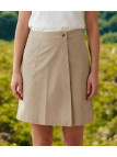 Jupe-short de randonnée beige pour femme OGALO modèle SE9047 en tissu coton nylon robuste avec deux poches.