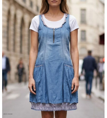 Robe en jean pour femme de la marque MAYFLOWER modèle VF048S de couleur bleu stone en coton léger.
