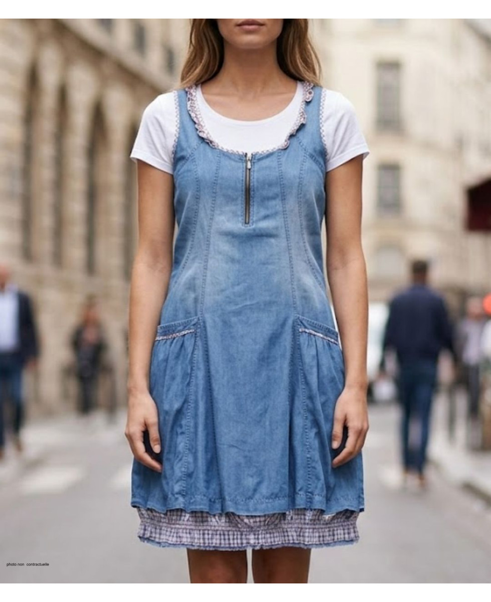 Robe en jean pour femme de la marque MAYFLOWER modèle VF048S de couleur bleu stone en coton léger.