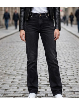 Jean en tissu extensible noir pour femme de la marque MAYFLOWER modèle OUDA en toile denim stretch à 5 poches.