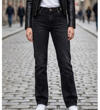 Jean en tissu extensible noir pour femme de la marque MAYFLOWER modèle OUDA en toile denim stretch à 5 poches.