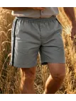 Short court pour homme de la marque CHALLENGER modèle 8L de couleur gris avec bande noire et taille élastiquée.