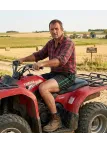 Short CHALLENGER 8L | Short homme élastiqué noir bande verte