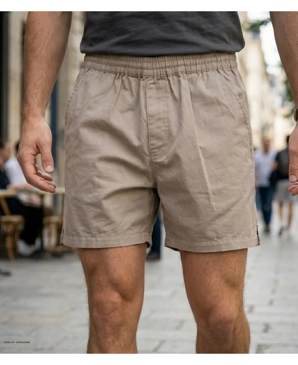 Short pour homme de la marque CHALLENGER modèle BIVOUAC1 de couleur beige en coton twill avec taille élastiquée souple.