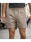 Short pour homme de la marque CHALLENGER modèle BIVOUAC1 de couleur beige en coton twill avec taille élastiquée souple.