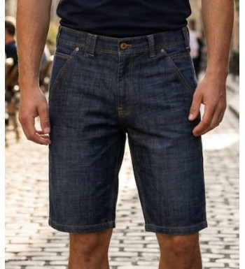 Bermuda en jean extensible pour homme de la marque CHALLENGER modèle IBIS1 coloris bleu effet used de face.