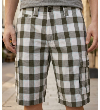 Bermuda pour homme de marque WINCHESTER modèle IDRA1B de couleur blanc avec motif à carreaux et poches latérales.