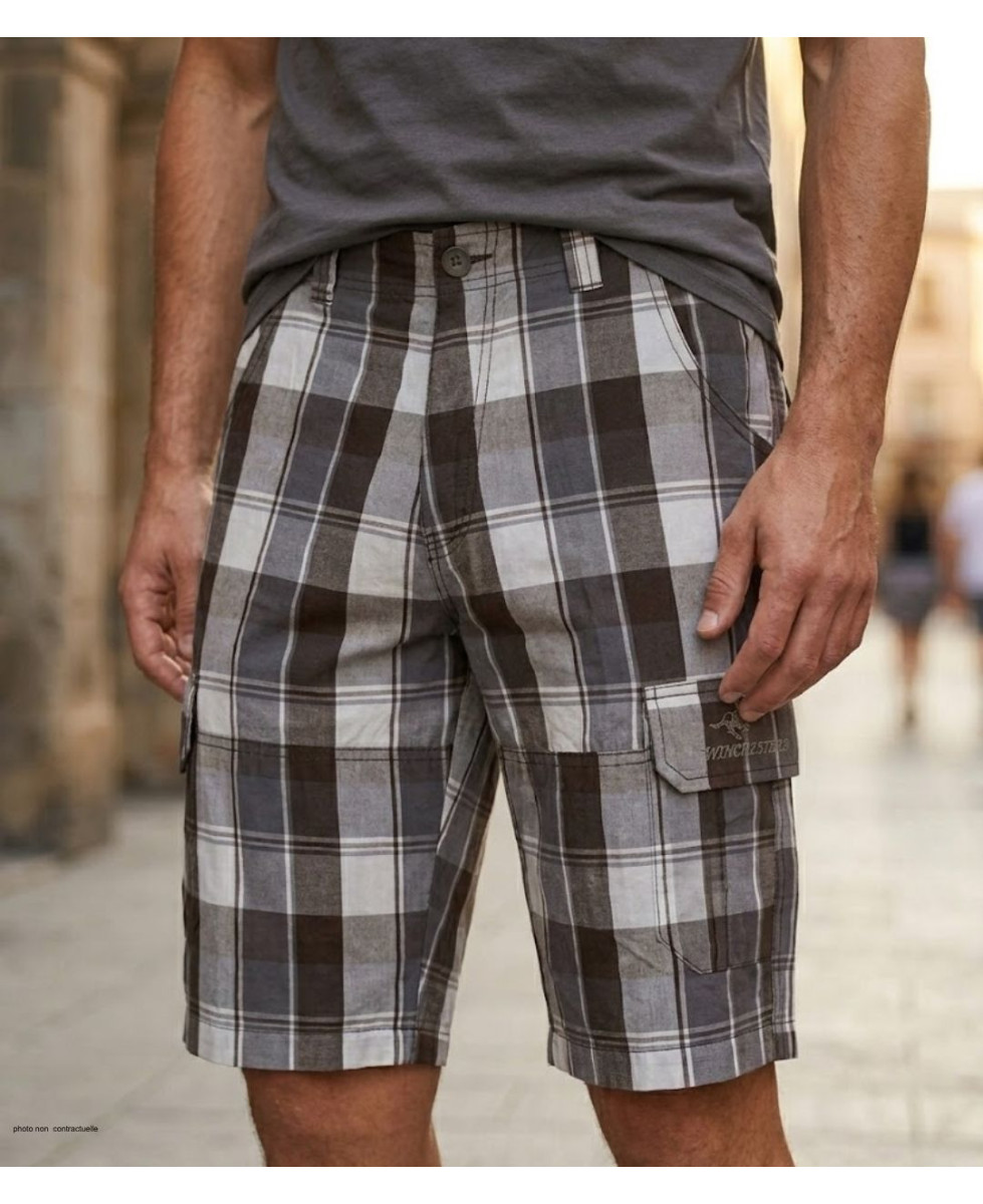Bermuda pour homme de marque WINCHESTER modèle ILLOWA2 avec motif à carreaux de couleur gris et marron chocolat.
