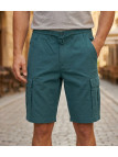 Bermuda pour homme de marque CHALLENGER modèle ILOT2 de style cargo avec ceinture élastique et poches latérales.