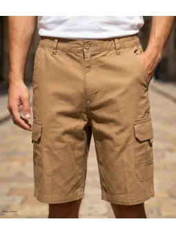 Bermuda cargo pour homme de marque CHALLENGER modèle INCA3 coloris camel en coton avec poches latérales et ceinture élastique.