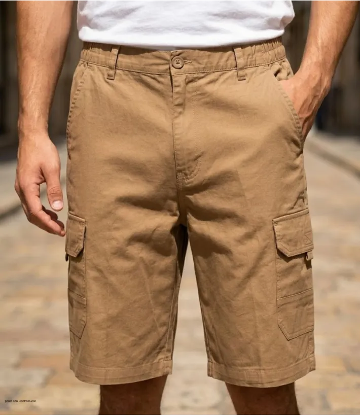 Bermuda cargo pour homme de marque CHALLENGER modèle INCA3 coloris camel en coton avec poches latérales et ceinture élastique.