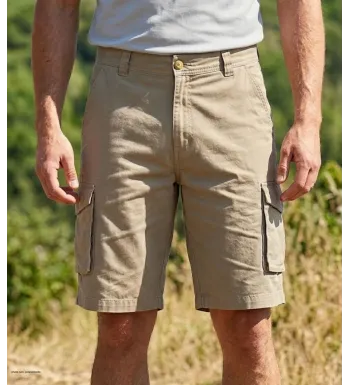 Bermuda extensible pour homme CHALLENGER modèle INDIANA1 coloris beige en toile canvas stretch avec poches de cuisse à soufflet.