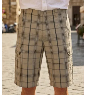 Bermuda pour homme à motifs carreaux beige, noir et gris de la marque WINCHESTER modèle INTACT2.