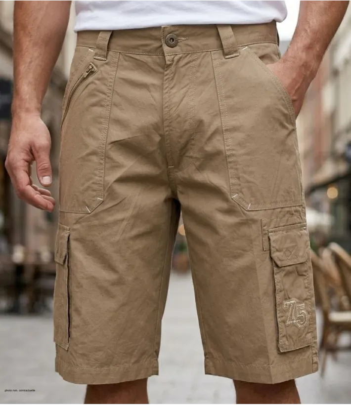 Bermuda cargo beige pour homme de marque WINCHESTER modèle WE1277B en coton léger avec poches à rabat et poche zippée.