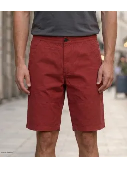 Bermuda pour homme de la marque CHALLENGER modèle IMPALA1 coloris bordeaux avec taille élastiquée et cordon de serrage en coton.