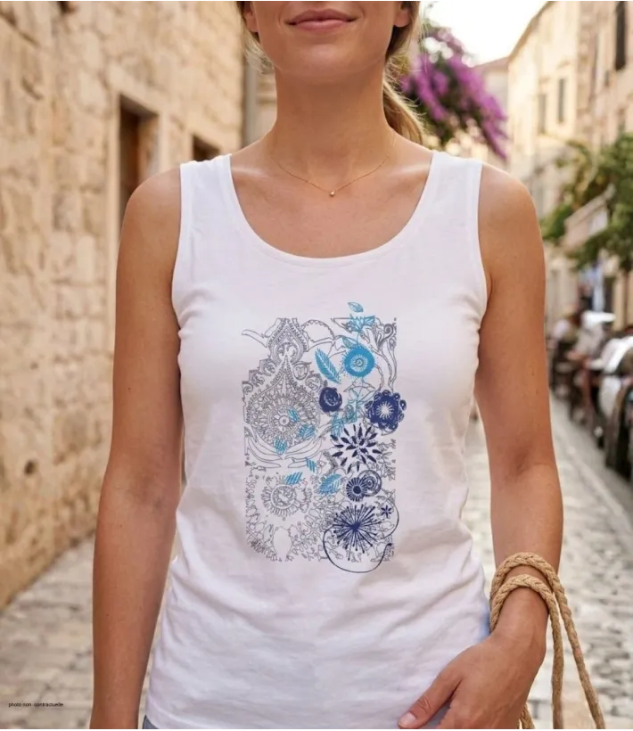 Débardeur ajusté pour femme en coton jersey blanc avec sérigraphie sur le devant modèle DEF4006A de la marque MAYFLOWER.