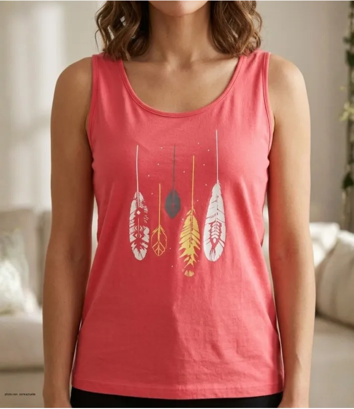 Débardeur rose pour femme en coton de marque Mayflower modèle DEF4007A avec sérigraphie imprimée sur le devant et col rond.